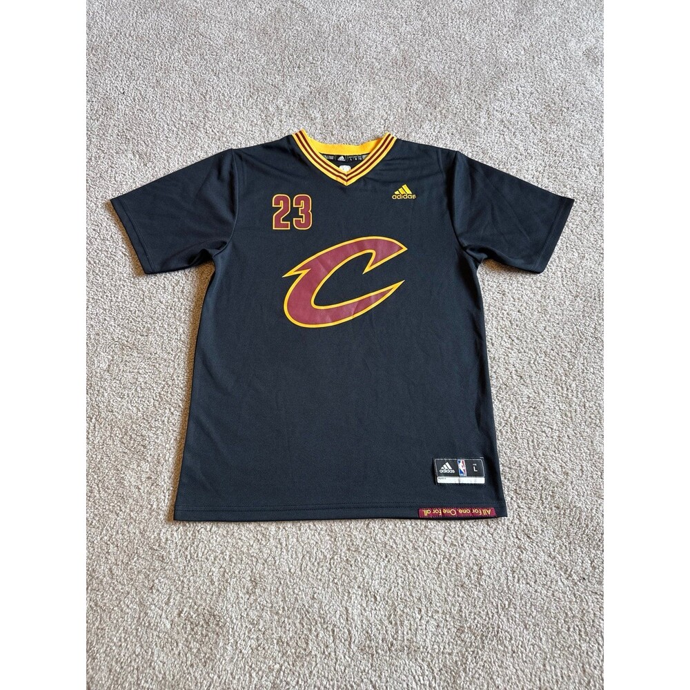 LeBron James Cleveland Cavaliers Adidas Youth Sleeved Jersey Size Large